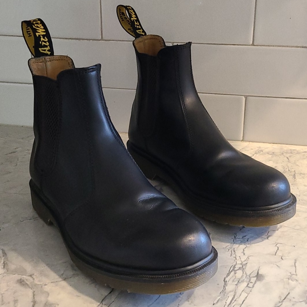 Dr. Martens Chelsea boot